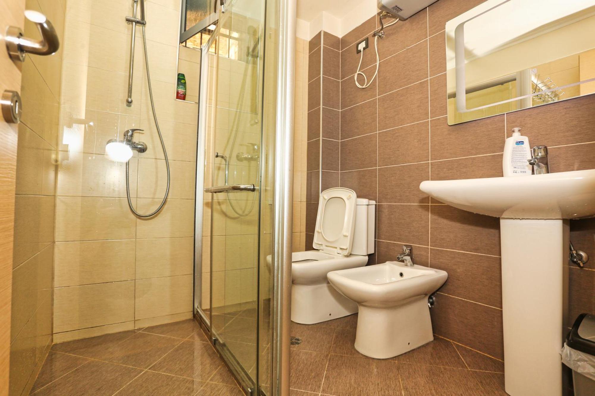 R&B City Center Apartment Tirana Buitenkant foto